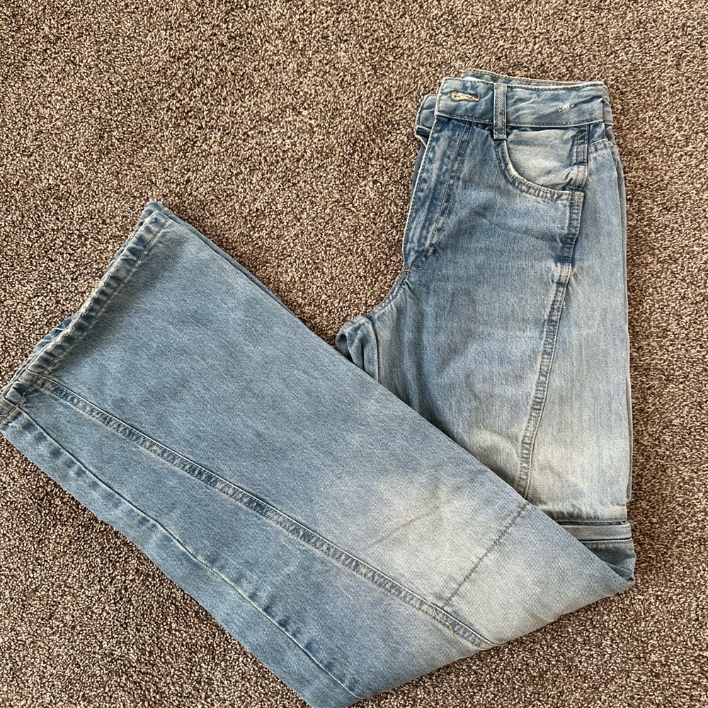 ZARA light blue jeans, wide leg, size 0 US